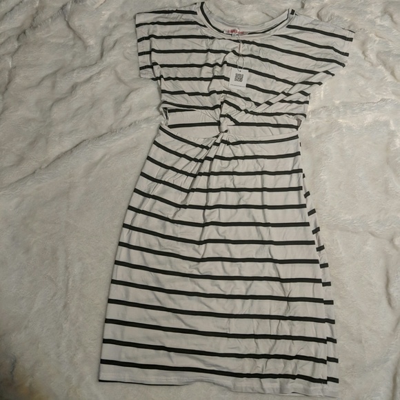 persun Dresses & Skirts - NWT! B&W knot front cutout stripe midi dress